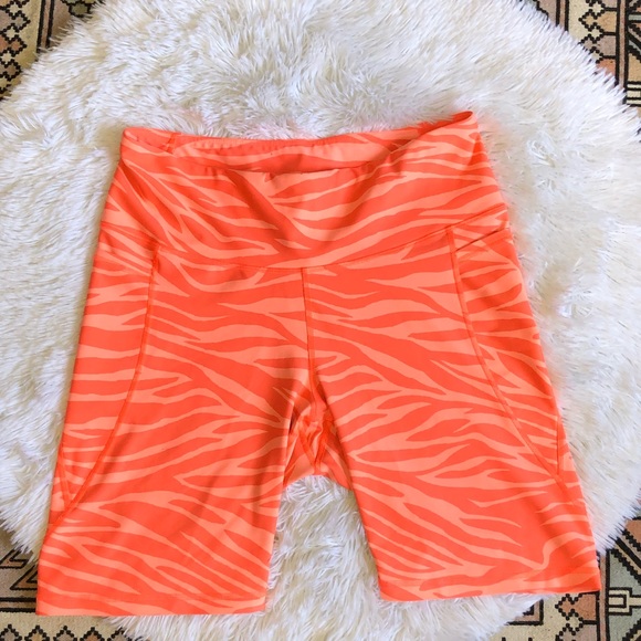 Old Navy Pants - Women’s Old Navy bike shorts